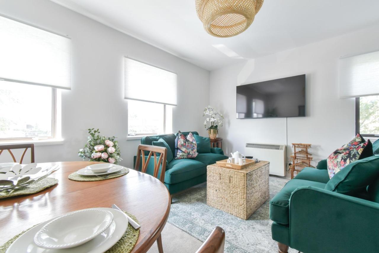 Luxury Spacious 2 Bed Apartment Shilton  Eksteriør bilde